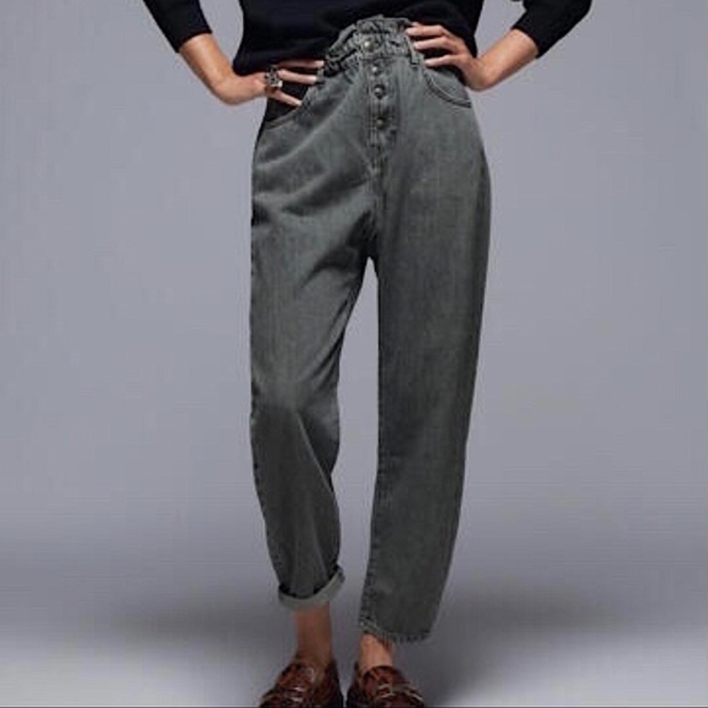 Zara • Paper Bag High Waist Cuffed Crops